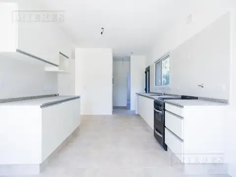 Casa en Venta en La Comarca, USD 420.000