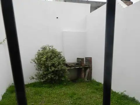 Depto Tipo Casa en Alquiler en Versalles, $ 2.500.000