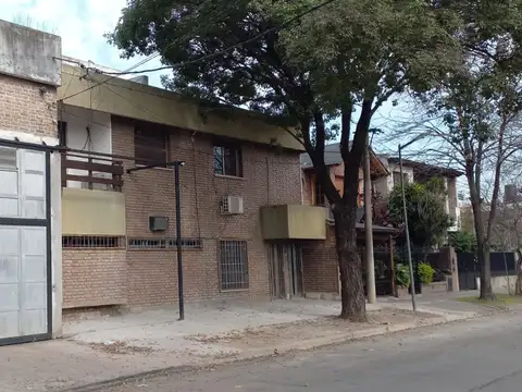 VENTA DE GALPON CON CASA EN GRANADERO BAIGORRIA