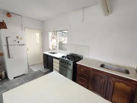 CASA EN VENTA EN LOMA HERMOSA A RECICLAR