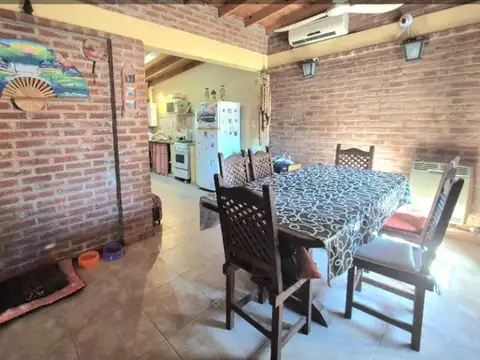 Casa 2 ambientes con 1 baño
