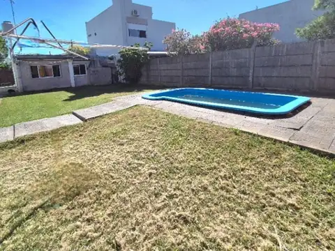 Casa 2 ambientes con 1 baño