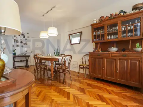 APTO CRÉDITO! Semipiso de 4 ambientes con escritorio y balcón en Caballito