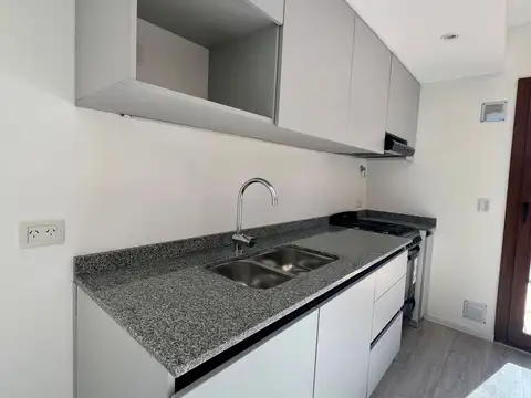 Depto Tipo Casa en Venta con 1 cocheras