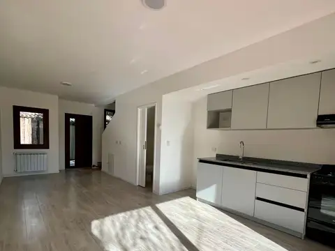 Depto Tipo Casa en Venta 1 año