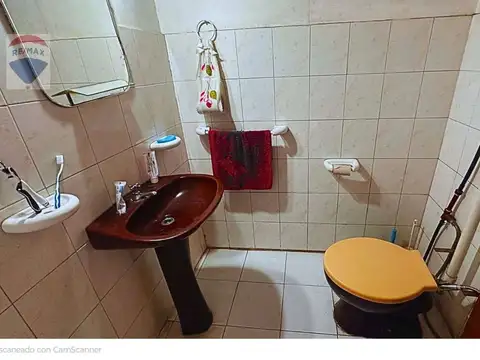 CASA EN VENTA F VARELA 5 AMBIENTES APTA CREDITO