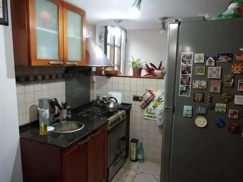 CASA AL FRENTE ENTRE RIOS 2100