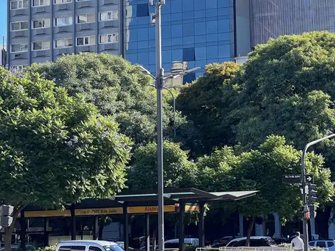 Oficinas planta libre sobre 9 de Julio con cocheras
