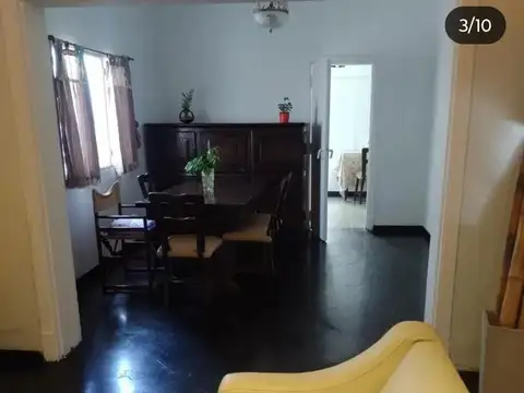 Casa 5 ambientes con 2 baños