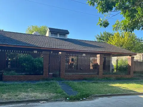 VENTA CASA 5 AMB 650 M2 VILLA TESEI HURLINGHAM
