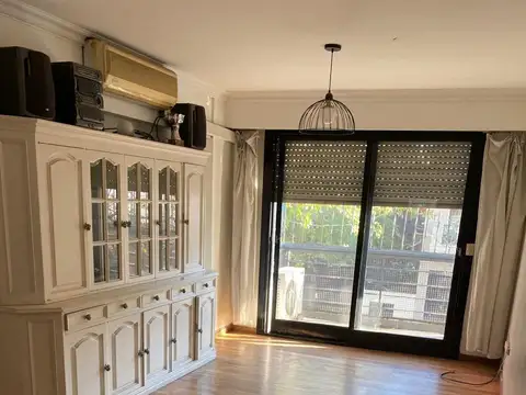 Espinosa 500, Piso 1