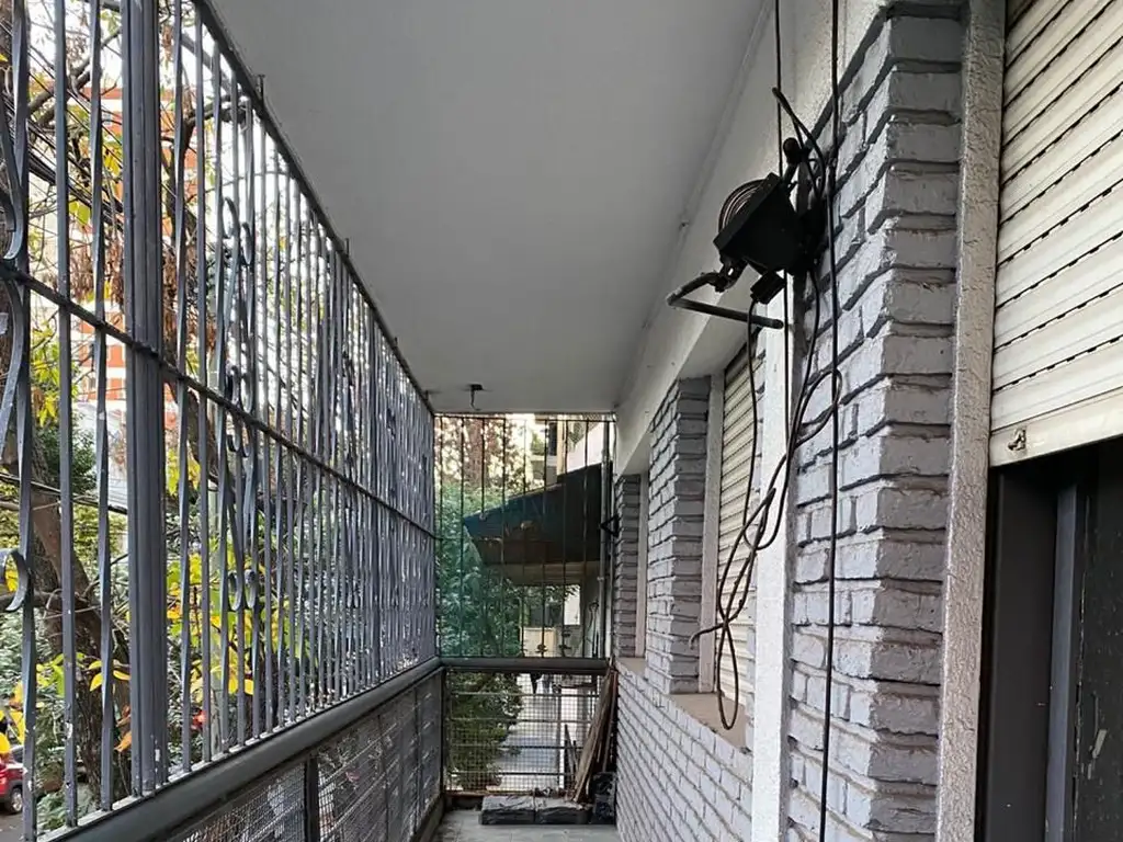 Espinosa 500, Piso 1