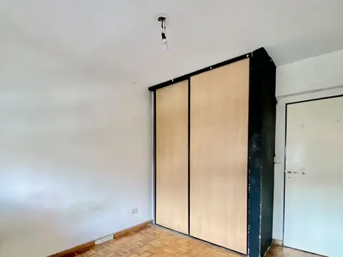 Espinosa 500, Piso 1