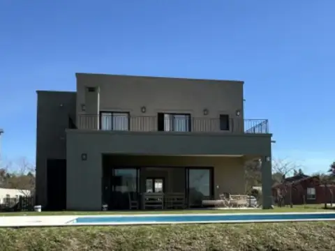 Casa en Alquiler en El Canton - Norte, USD 1.700