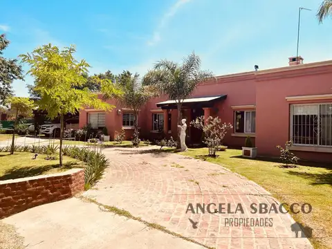 Casa 4 ambientes con 3 baños