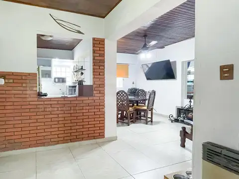 Depto Tipo Casa 5 ambientes con 2 baños