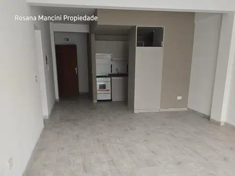 24 De Noviembre 1200, Piso 3