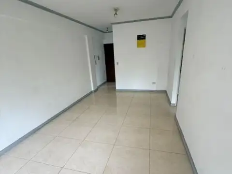 DEPARTAMENTO 2 AMB CON COCHERAEN LANUS