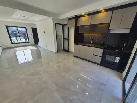 Depto Tipo Casa en Venta en Parque Luro, USD 155.000