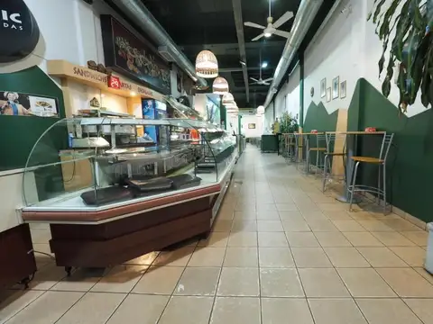 Local en Venta 80 años