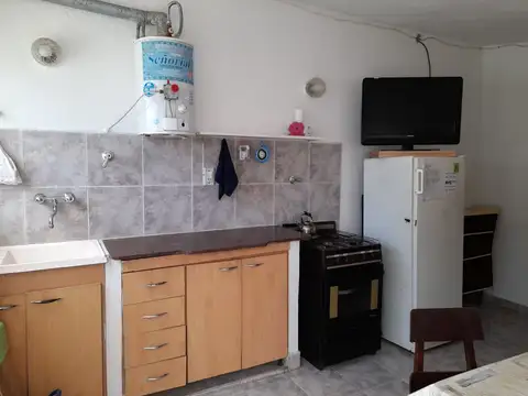 2 CASAS + LOCAL EN MAR DEL TUYU SOBRE CALLE 4