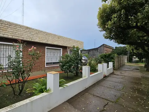 San Martin 741, Monje