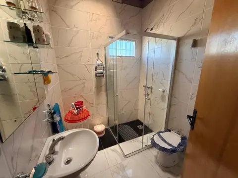 Casa 6 ambientes con 3 baños