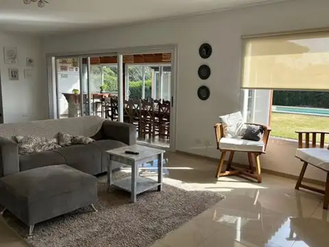 Casa en Venta en Juan Maria Gutierrez, USD 355.000