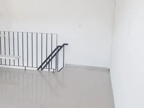 (PRIMER MES BONIFICADO!)EN ALQUILER  LOCAL 20 PORTAL DE KI. AIRE ACONDICIONADO Y ALARMA 