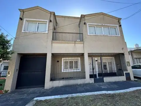 VENTA CASA 3 AMBIENTES + SUM 80MT MORON
