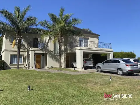 Casa 6 ambientes con 3 baños