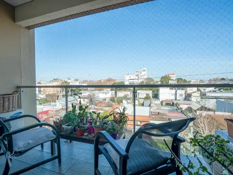 Departamento de 3 ambientes con cochera en  Moreno zona oeste centro !!!