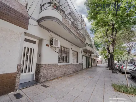 PH 3 ambientes con balcón quincho parrilla y terraza soleada