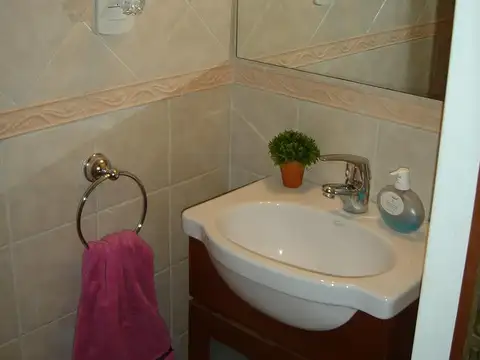 Casa en TRIPLEX  en FLORIDA ! Vte Lopez
