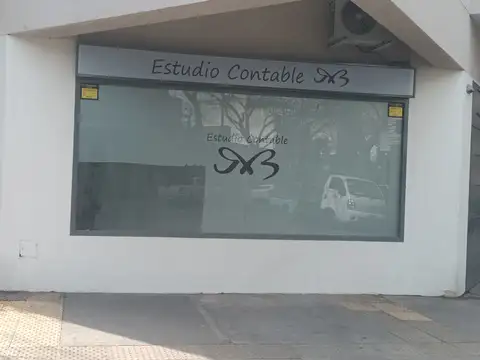 Oficina en alquiler en Belgrano.. muy luminosa