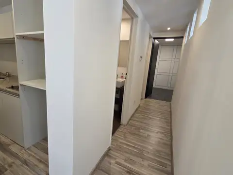 Oficina 4 ambientes con 2 baños