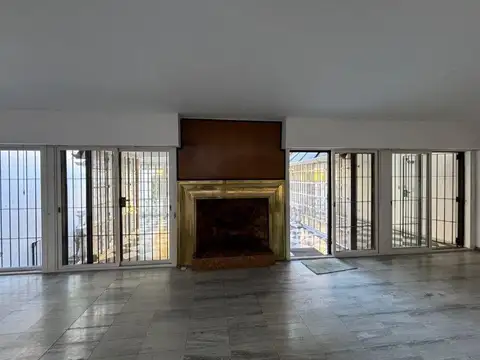 CASA en VENTA en GOROSTIAGA y 11 de SEPTIEMBRE - ZONA de EMBAJADAS