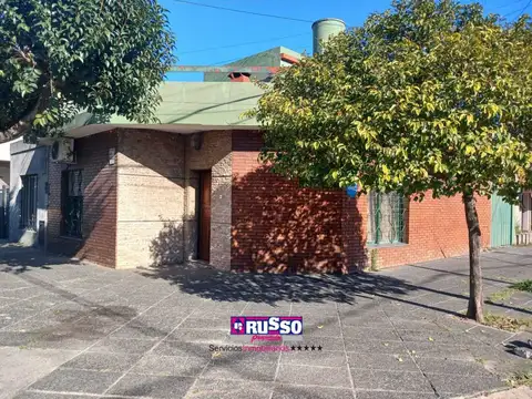 Venta casa 3 ambientes  a reciclar Ramos Mejia
