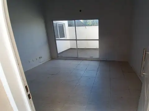 Depto Tipo Casa en Venta de 2 ambientes