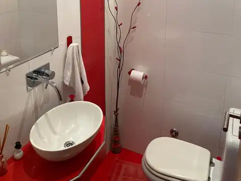 VENTA CHALET QUILMES OESTE 3 DORMITORIOS CON QUINCHO, PILETA