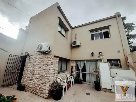 PH en venta - 2 dormitorios 2 baños - 80mts2 - La Plata
