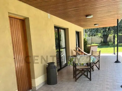 CASA QUINTA CON PILETA EN  VENTA EN LINCOLN