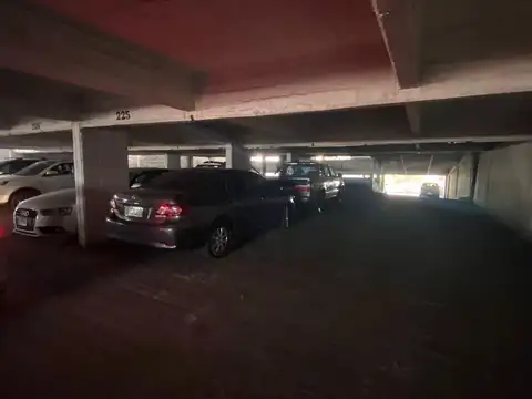 COCHERA EN VENTA ZONA MONUMENTO