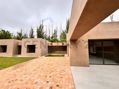 Casa en Venta en Liceo Country Club, USD 320.000