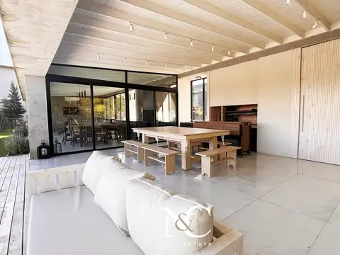 Casa en venta diseño hormigon, gas natural-losa radiante-cul de sac- residencial I Costa esmeralda