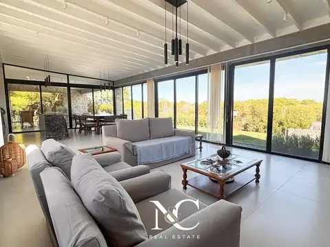 Casa en Alquiler Temporal en Costa Esmeralda, USD 4.900