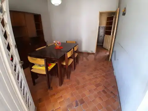 Venta departamento en Castelar Norte - 3 Ambientes con Cochera y Patio