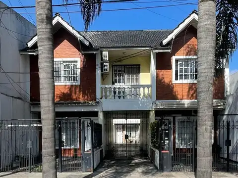 VENTA DUPLEX 4 AMB C/ COCHERA Y PATIO V. LUZURIAGA