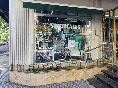 Av. Las Heras esq Uriburu