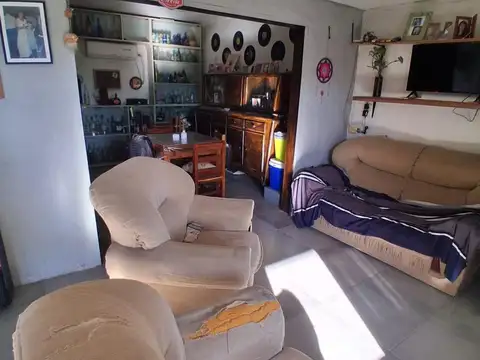 Casa 3 ambientes con 1 baño